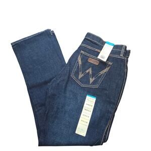NWT Wrangler Women's Ultimate Riding Jean 15/16 X 34